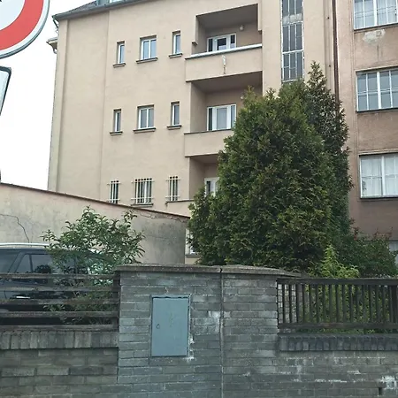 Apartament Malvazinky *