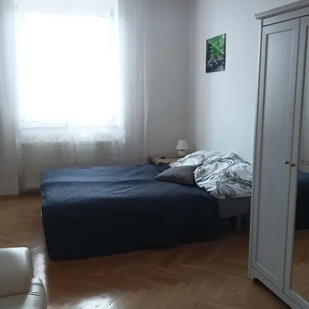 Malvazinky Apartmán *
